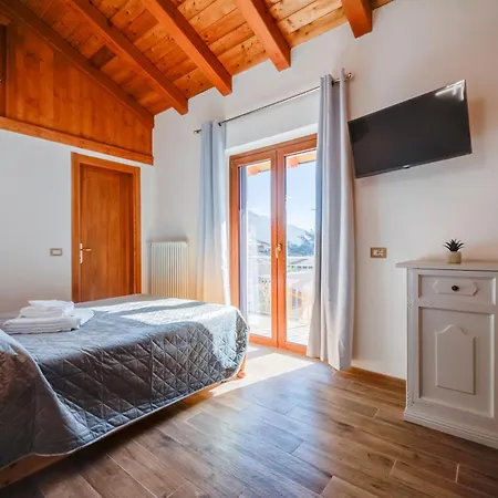 לינה וארוחת בוקר Il Girasole 3*