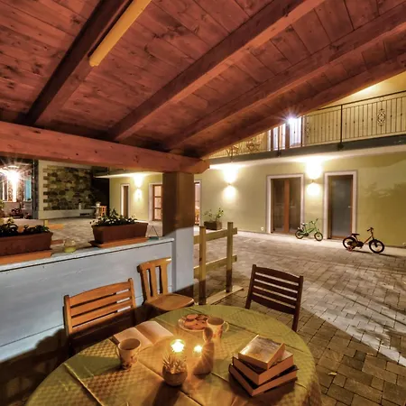 Il Girasole לינה וארוחת בוקר Donnaz