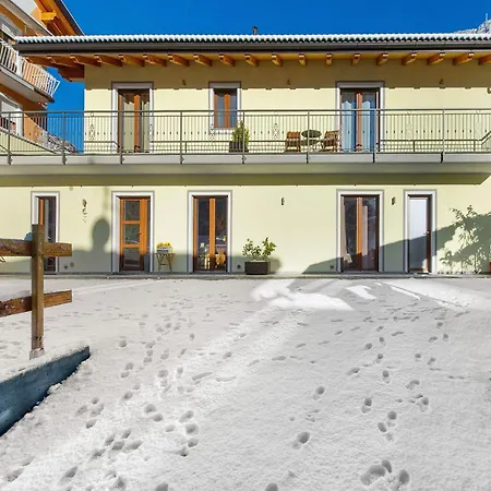 לינה וארוחת בוקר Il Girasole