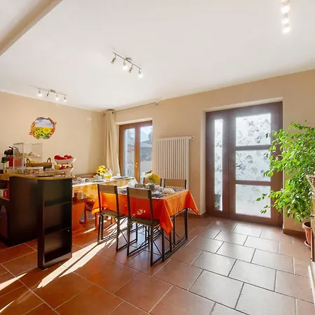 לינה וארוחת בוקר Il Girasole 3*